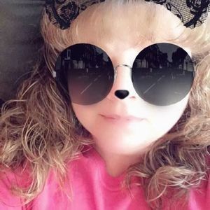 Meet your Posher, Wendi